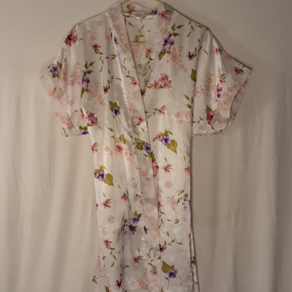 Ladies Silk Robe **2/$15** - Picture 1 of 6